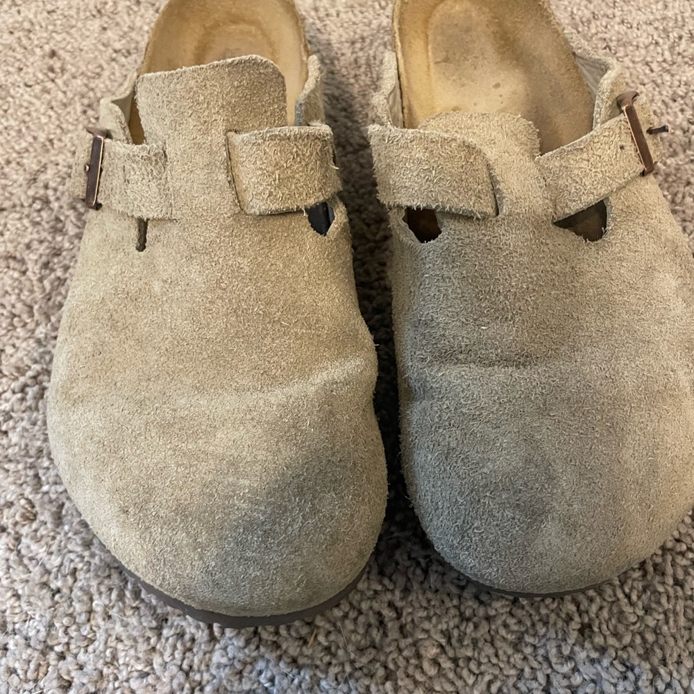 Birkenstocks - Boston Men’s Suede Slip-On Shoes - Tan Size 44 (11 11.5)
